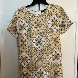 Lulu’s Yellow Pattern Shift Dress